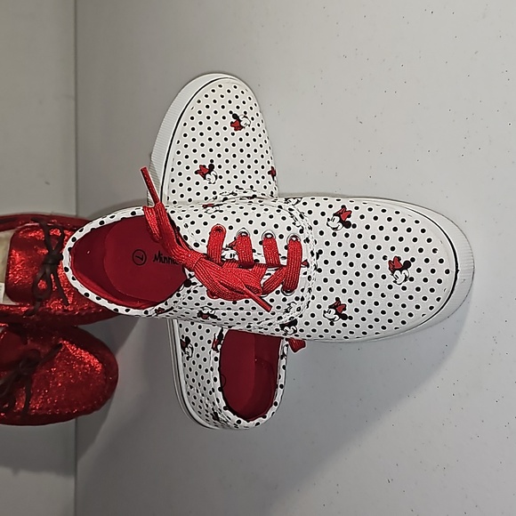 Minnie Mouse Lovers Lot polka dot sneakers size 7, bag& red glitter slippers EUC - Picture 3 of 16